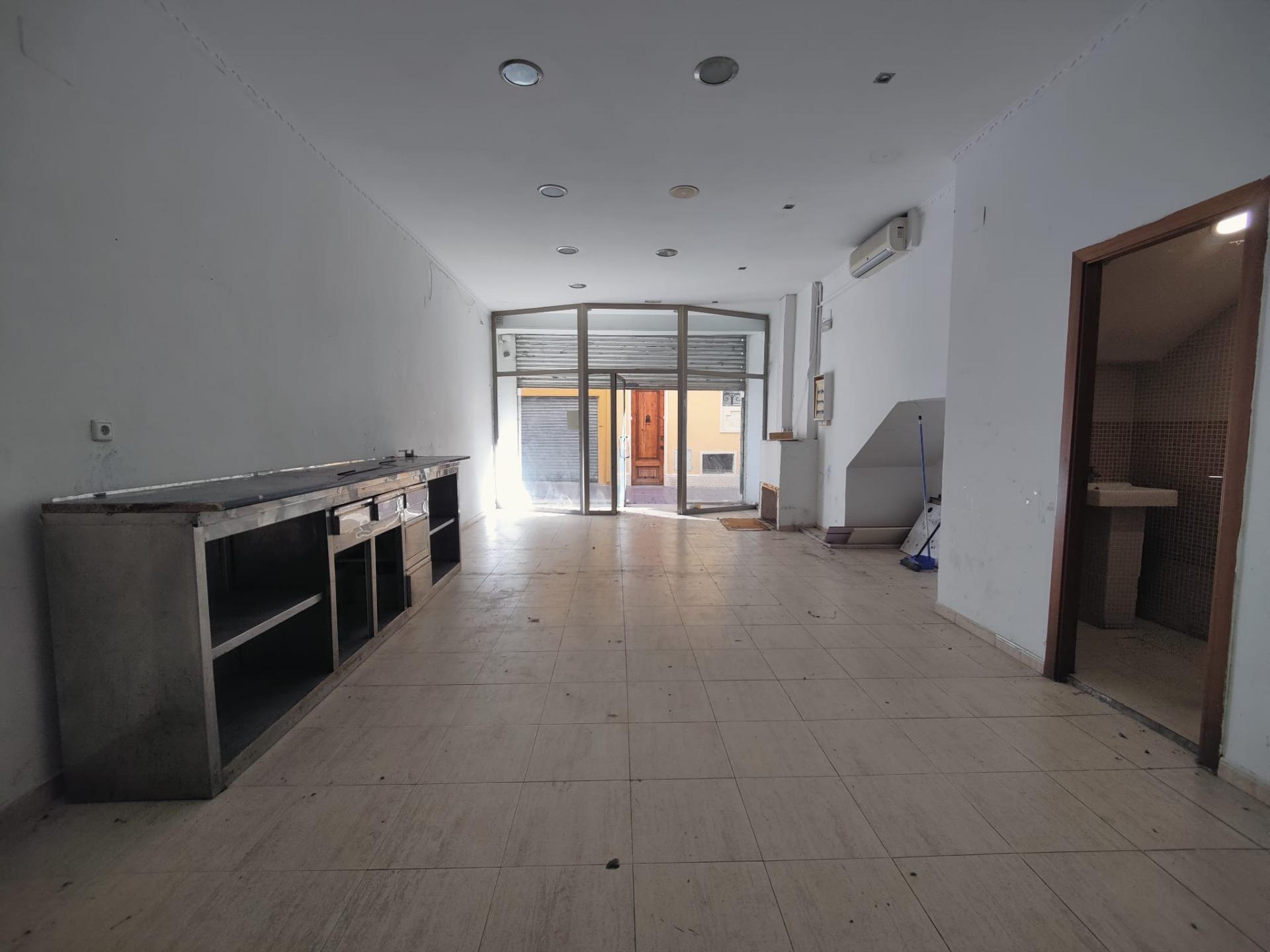 Local commercial dans Vilafranca del Penedès, Barcelona à louer Plan d’étage– Image 1 sur 13