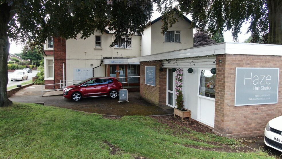 84 Market St, Kingswinford à vendre - Photo de l’immeuble – Image 3 sur 7