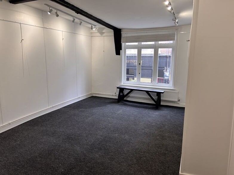 102 High St, Lowestoft à vendre - Photo intérieure – Image 2 sur 7