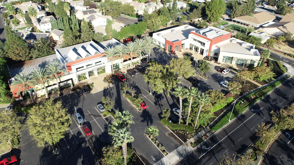 3361 Walnut Blvd, Brentwood, CA à louer - Photo de l’immeuble – Image 2 sur 5