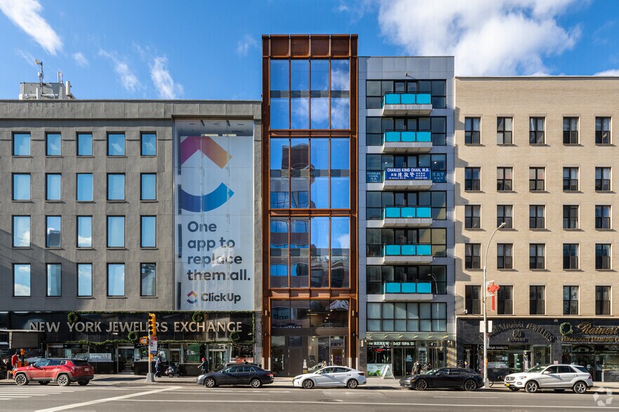 76 Bowery, New York, NY à louer - Photo de l’immeuble – Image 1 sur 4