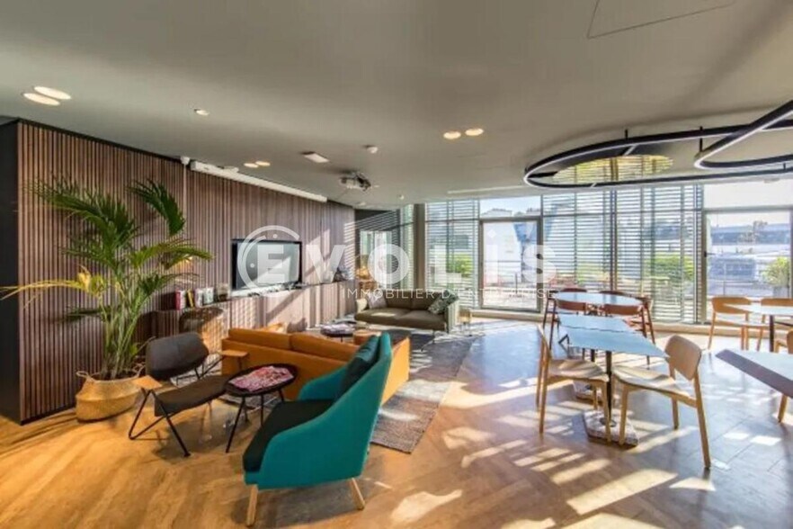 Bureau dans Paris à louer - Photo de l’immeuble – Image 2 sur 11