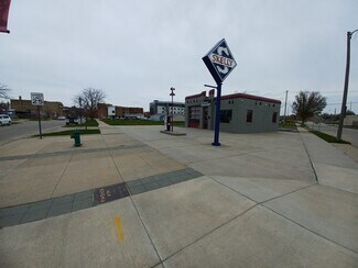 Plus de détails pour 1390 3rd St SE, Cedar Rapids, IA - Local commercial à louer