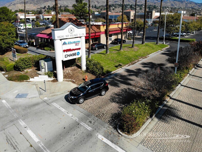 7197-7259 Boulder Ave, Highland, CA à louer - Photo de l’immeuble – Image 3 sur 10