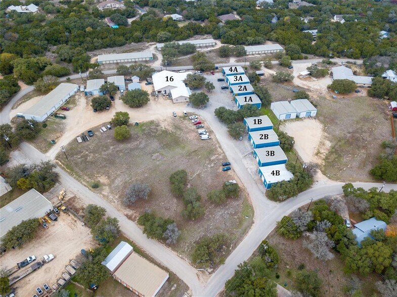 151 Las Flores, Wimberley, TX à louer - Photo de l’immeuble – Image 2 sur 13