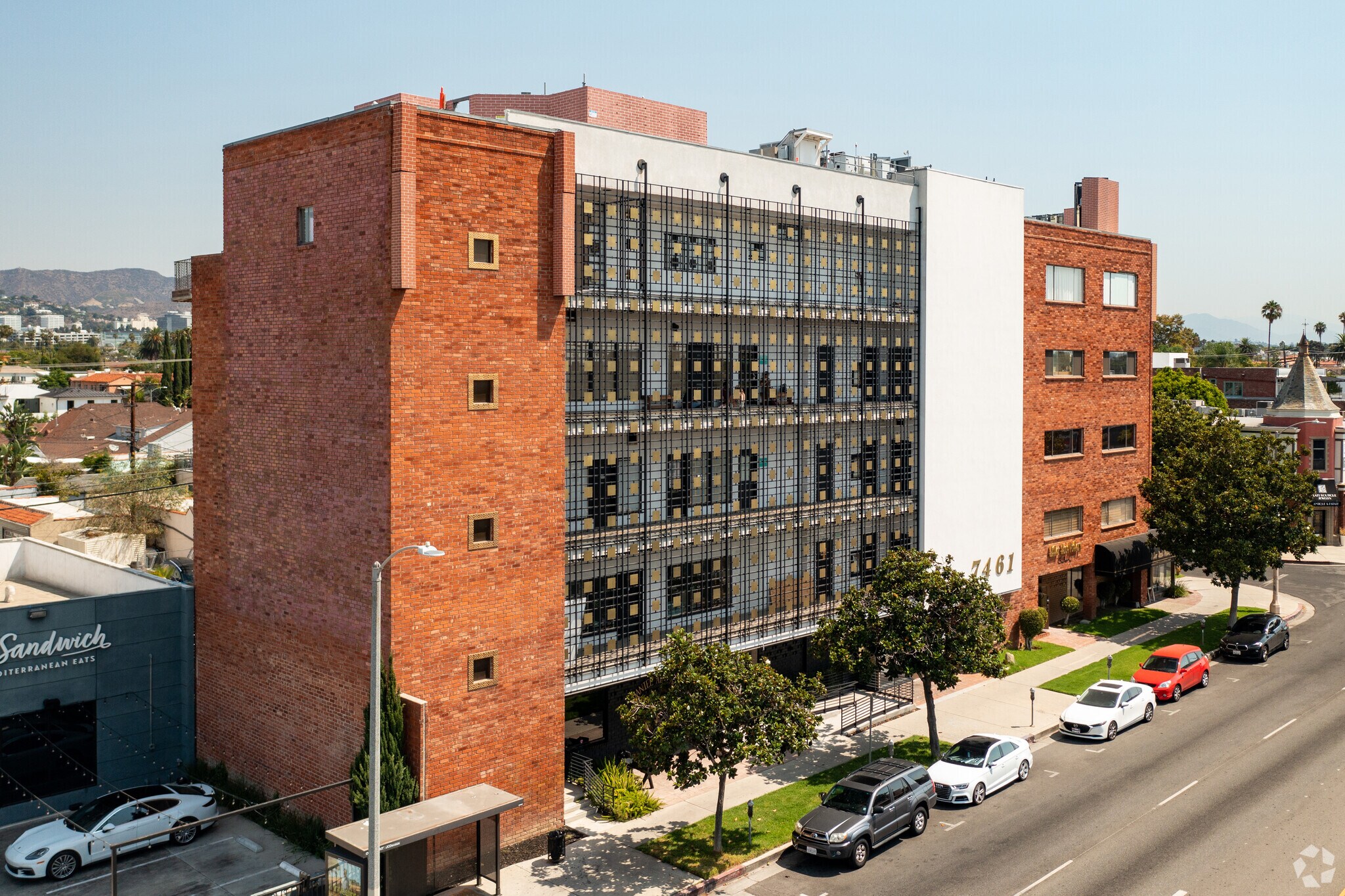 7451-7465 Beverly Blvd, Los Angeles, CA à louer Photo principale– Image 1 sur 33