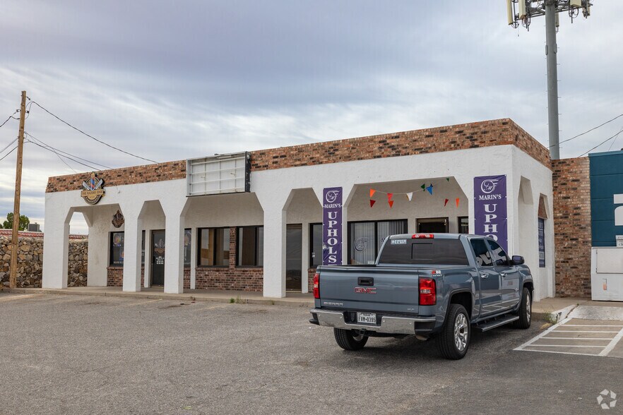 3410-3414 Hondo Pass Dr, El Paso, TX à louer - Photo principale – Image 1 sur 4