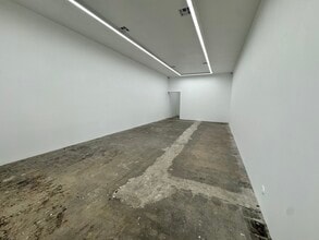 601-609 N La Brea Ave, Los Angeles, CA à louer Photo intérieure– Image 2 sur 4