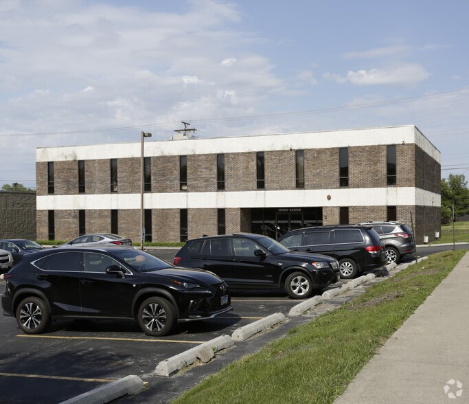 18350 Kedzie Ave, Homewood, IL à louer - Photo principale – Image 2 sur 29