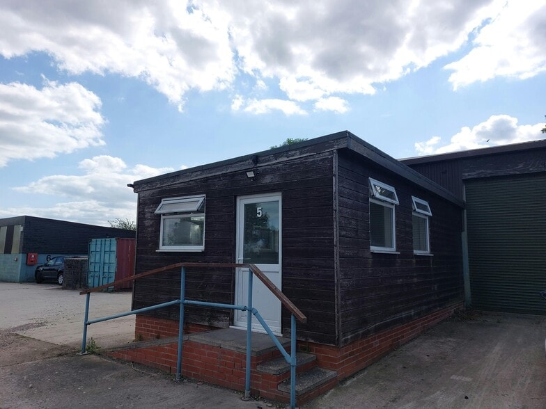 Infield Ln, Retford à louer - Photo de l’immeuble – Image 2 sur 4