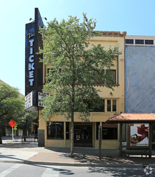 420 E Houston St, San Antonio, TX à louer - Photo de l’immeuble – Image 2 sur 32