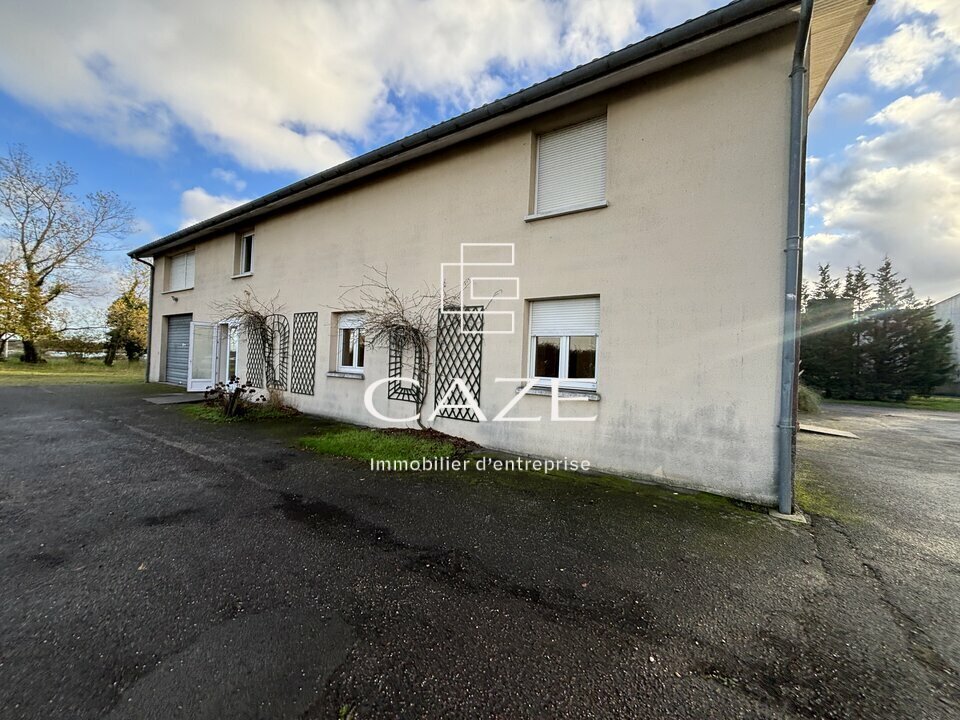 Bureau dans Blanquefort à vendre Photo de l’immeuble– Image 1 sur 11