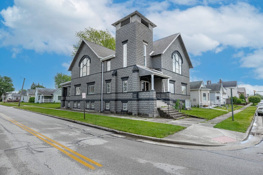 500 E High St, Saint Marys, OH à vendre - Photo principale – Image 1 sur 11