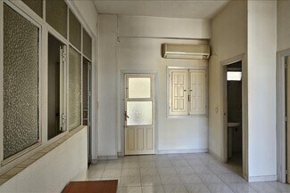 Plus de détails pour Local commercial à vendre
