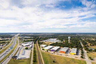 Plus de détails pour 1400 N Corinth St, Corinth, TX - Différents types d’espaces à louer
