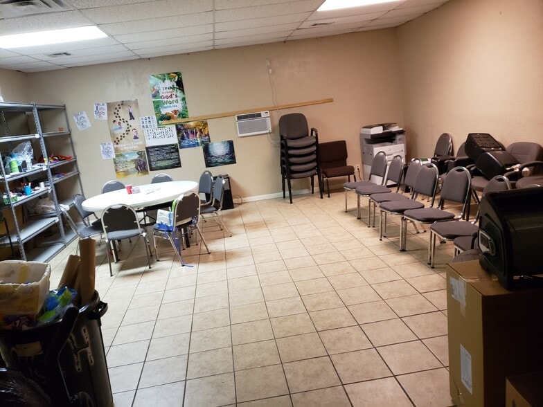 1116 SW H Ave, Lawton, OK à louer - Photo intérieure – Image 3 sur 3