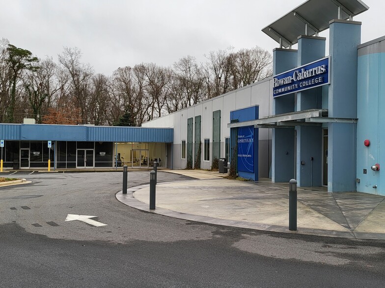 439-489 N Cannon Blvd, Kannapolis, NC à louer - Photo de l’immeuble – Image 3 sur 10