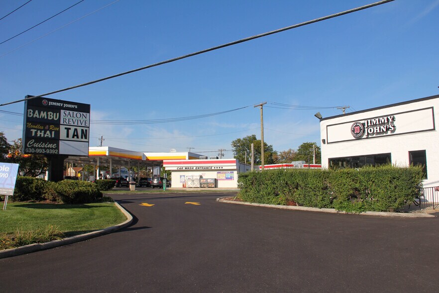 1035 S York Rd, Elmhurst, IL à louer - Photo de l’immeuble – Image 2 sur 2