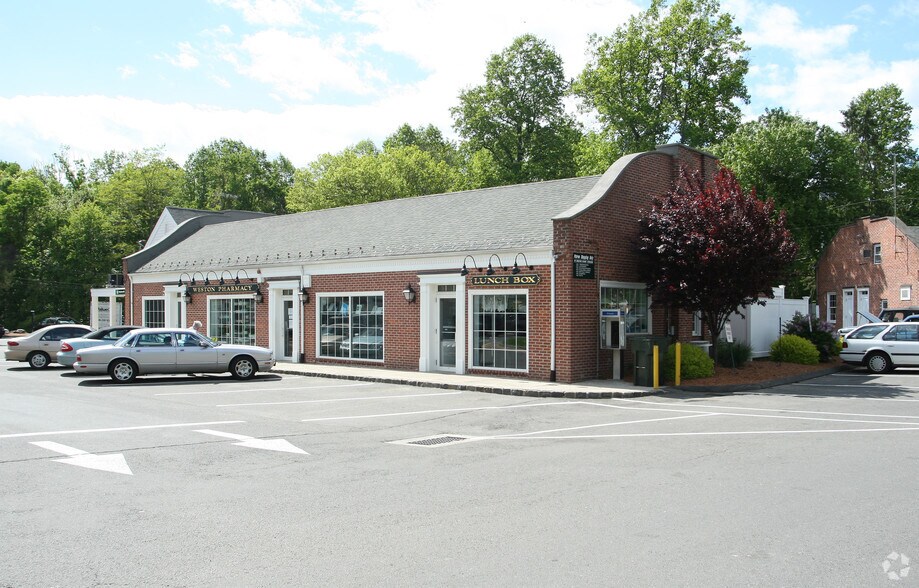 190 Weston Rd, Weston, CT à louer - Photo de l’immeuble – Image 2 sur 2