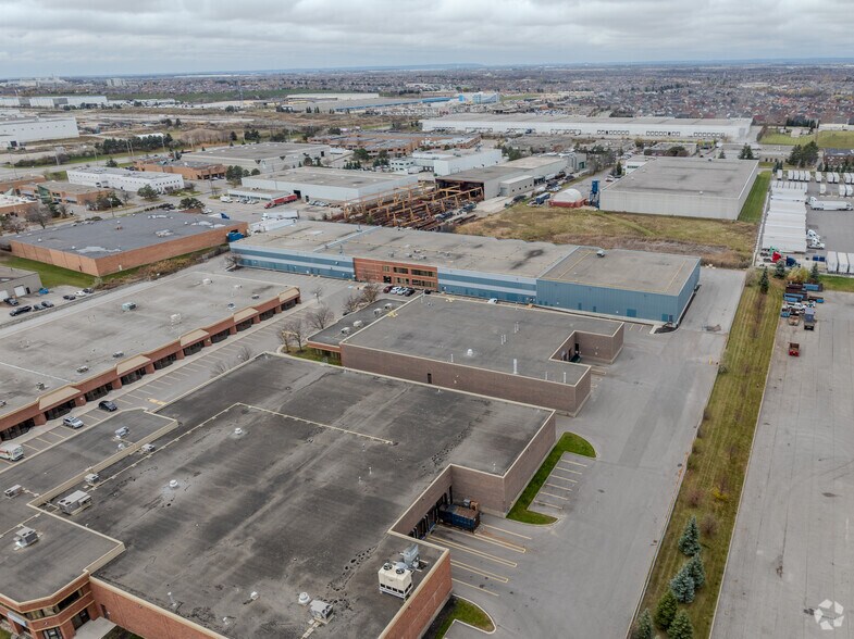 2160 Williams Pky, Brampton, ON à louer - Aérien – Image 2 sur 2