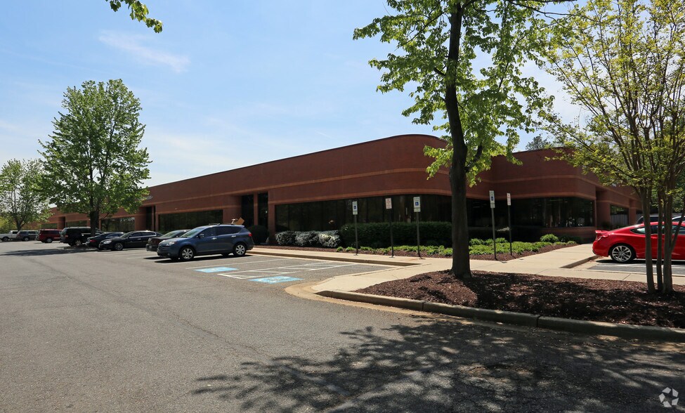 9901 Business Pky, Lanham, MD à louer - Photo de l’immeuble – Image 3 sur 4
