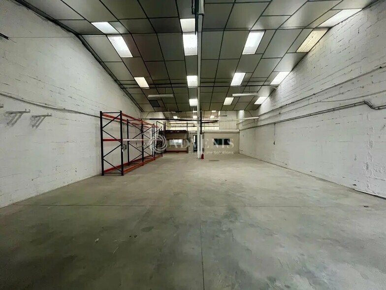 Local d’activités dans SAINT-OUEN-L'AUMONE à louer - Photo intérieure – Image 2 sur 9