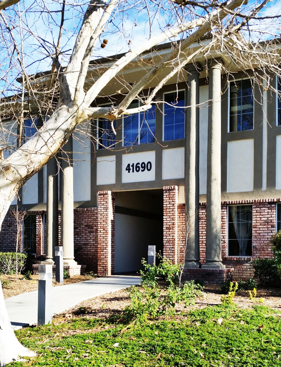 41690 Enterprise Cir N, Temecula, CA à louer Photo de l’immeuble– Image 1 sur 5