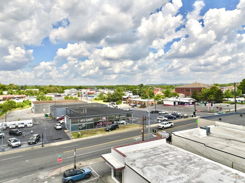 214 W Main St, Gallatin, TN à louer - Photo de l’immeuble – Image 3 sur 17