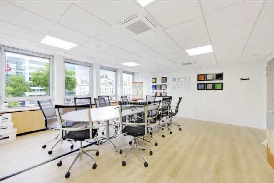 58 Avenue Charles De Gaulle, Neuilly-sur-Seine à louer Photo intérieure– Image 1 sur 4