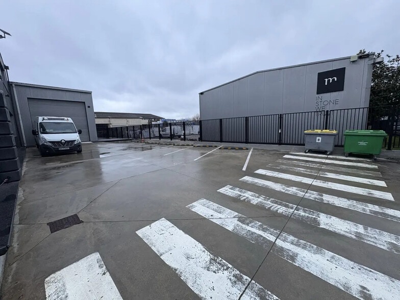 17 Allée De Dublin, Les Pavillons-sous-Bois à louer - Photo de l’immeuble – Image 3 sur 31