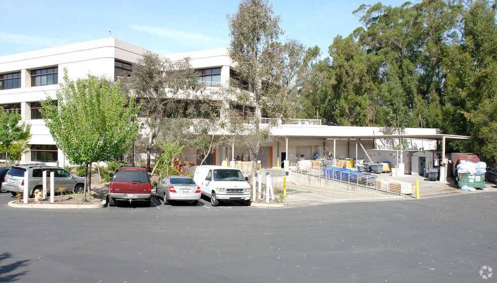 3540 Unocal Pl, Santa Rosa, CA à louer - Photo de l’immeuble – Image 2 sur 2
