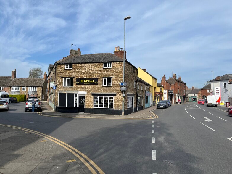 2 Melton Rd, Oakham à louer - Photo de l’immeuble – Image 1 sur 2