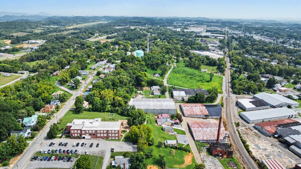 237 Loretta St, Greeneville, TN à vendre - Photo de l’immeuble – Image 3 sur 41