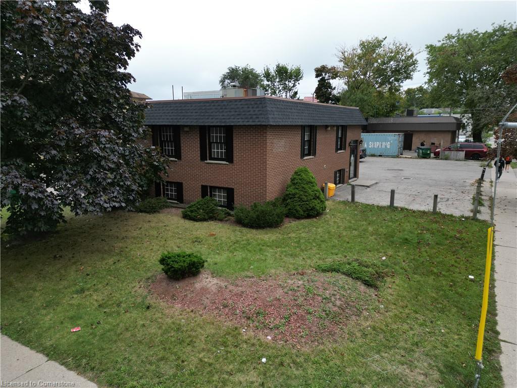 5 Hickory St E, Waterloo, ON à louer Photo de l’immeuble– Image 1 sur 4