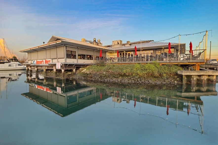 Johnny's Dock and Marina - Commerce
