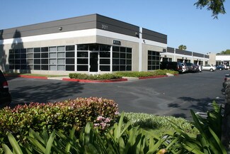 Plus de détails pour 301 E Arrow Hwy, San Dimas, CA - Industriel/Logistique à louer