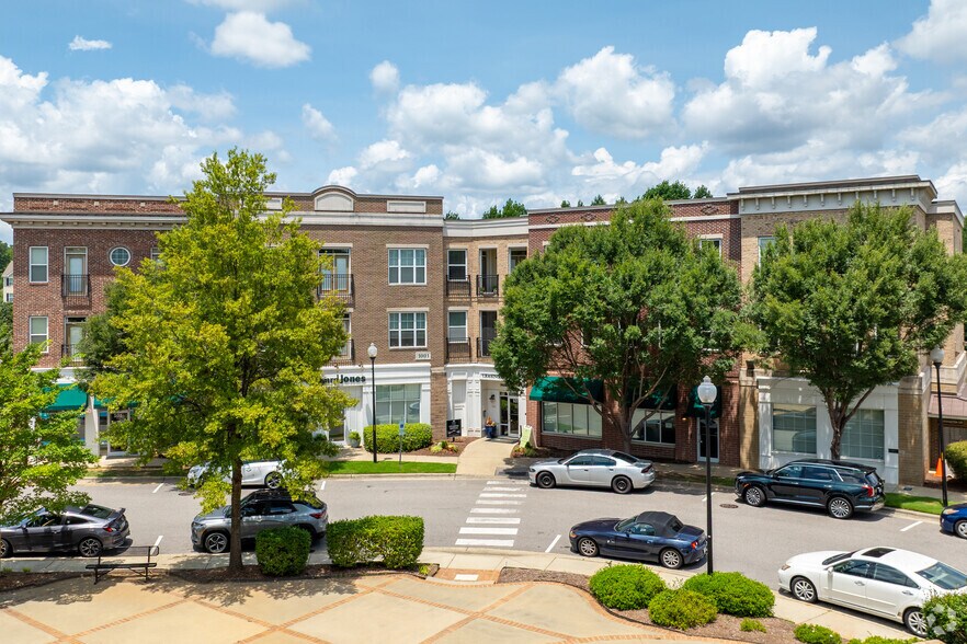1001 Hayes Ln, Holly Springs, NC à louer - Photo de l’immeuble – Image 2 sur 29