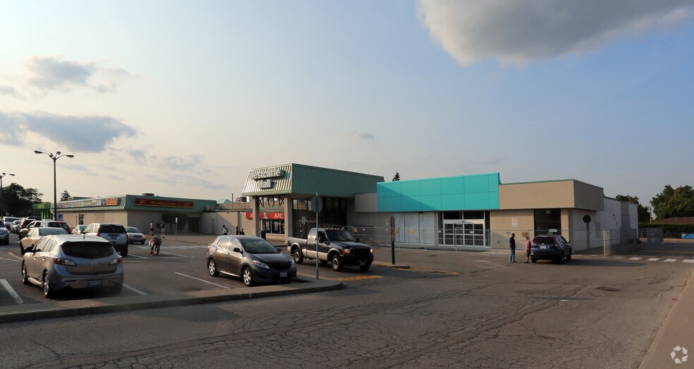 580-640 Mohawk Rd W, Hamilton, ON à louer - Photo de l’immeuble – Image 2 sur 7