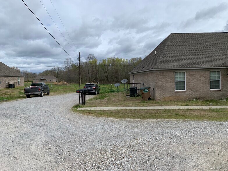9120 Feathers Chapel Dr, Somerville, TN à vendre - Photo de l’immeuble – Image 3 sur 8