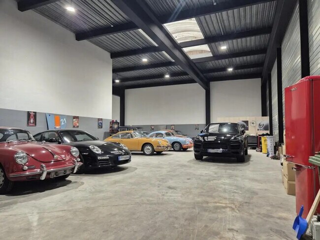 Plus de détails pour Industriel/Logistique à louer