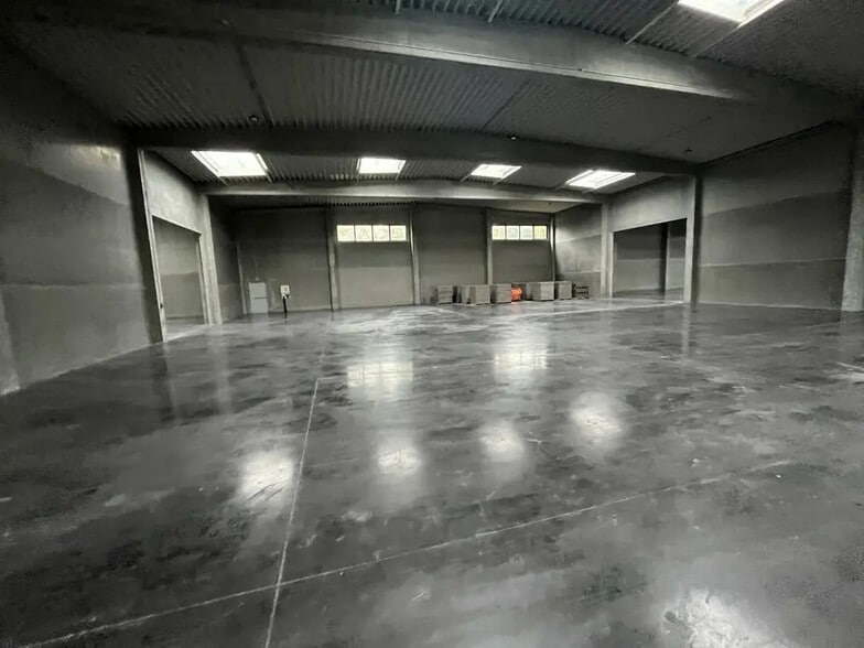 Local d’activités dans Saint-André-lez-Lille à louer - Photo intérieure – Image 3 sur 4