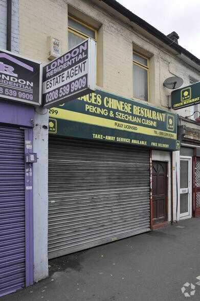 299 High Road Leytonstone, Londres à louer - Photo de l’immeuble – Image 3 sur 3
