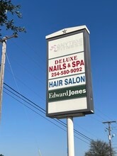 305 Coke Ave, Hillsboro, TX à louer Photo intérieure– Image 2 sur 7