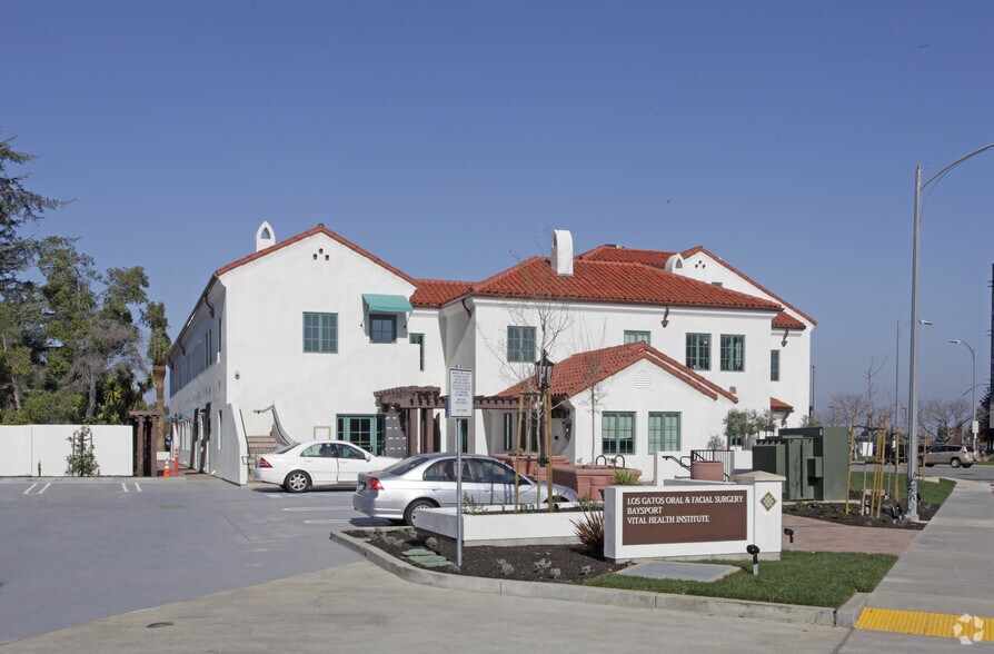 14830 Los Gatos Blvd, Los Gatos, CA à louer - Photo de l’immeuble – Image 2 sur 7