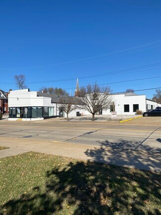 Plus de détails pour 546 First Capitol Dr, Saint Charles, MO - Bureau/Local commercial à louer