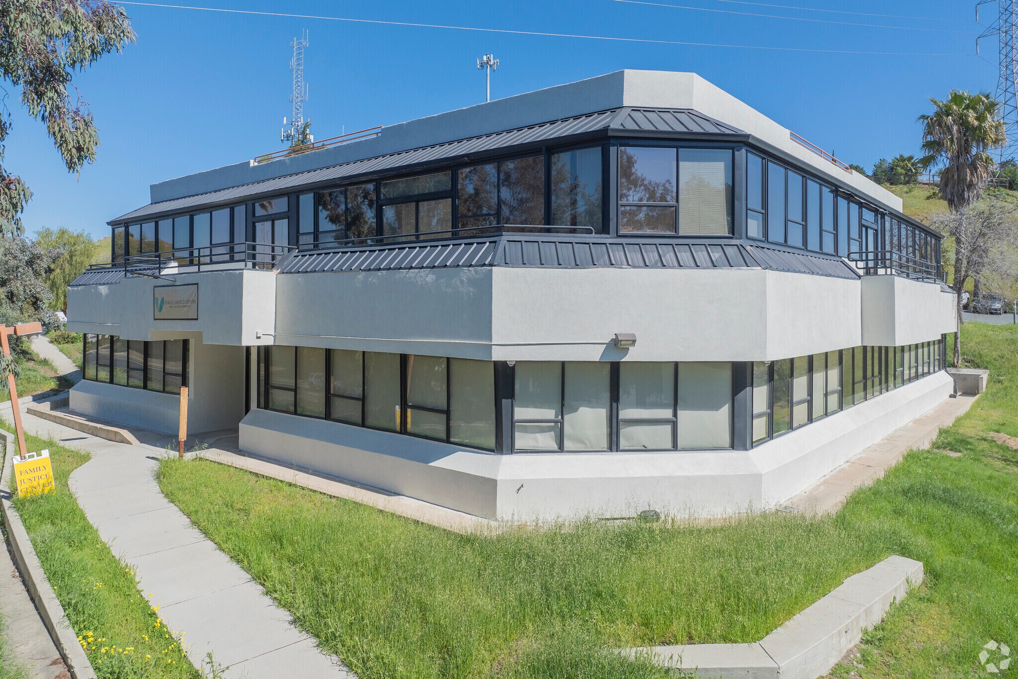 3501 Lone Tree Way, Antioch, CA à vendre Photo principale– Image 1 sur 12