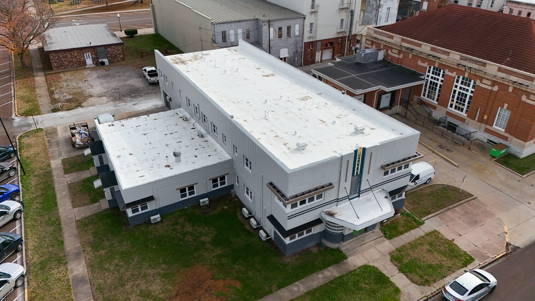 11 N Walnut St, Iola, KS à vendre Photo principale– Image 1 sur 31