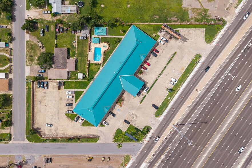 1301 W Expressway 83, Pharr, TX à vendre - Aérien – Image 3 sur 36