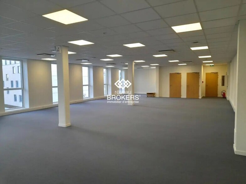 Bureau dans Orléans à vendre - Photo intérieure – Image 2 sur 10