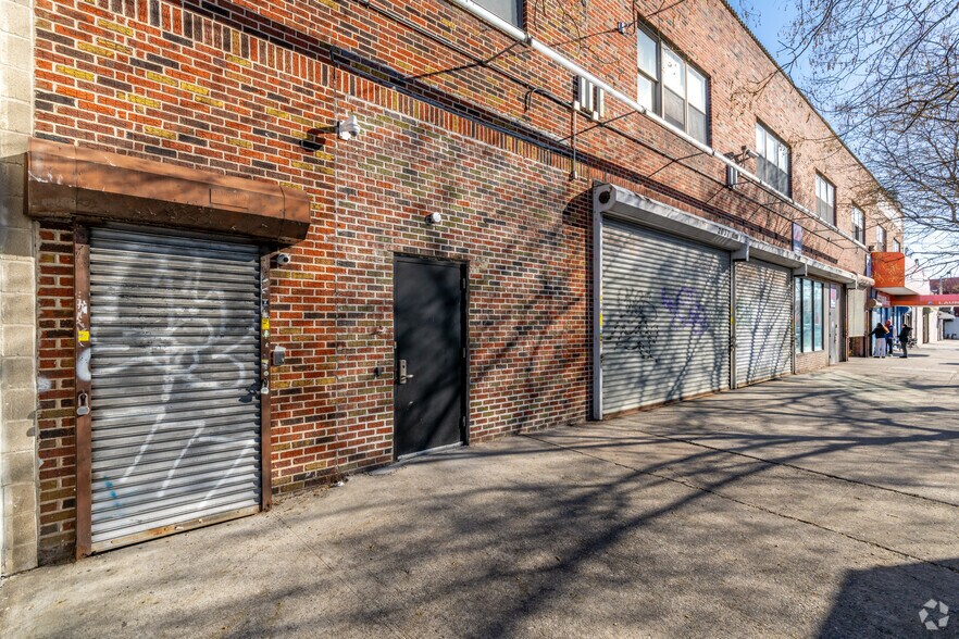 2027-2055 Utica Ave, Brooklyn, NY à louer - Photo de l’immeuble – Image 3 sur 6